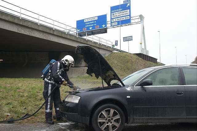 2010/294/GB 20101108 011 Nieuwemeerdijk autobrand.jpg